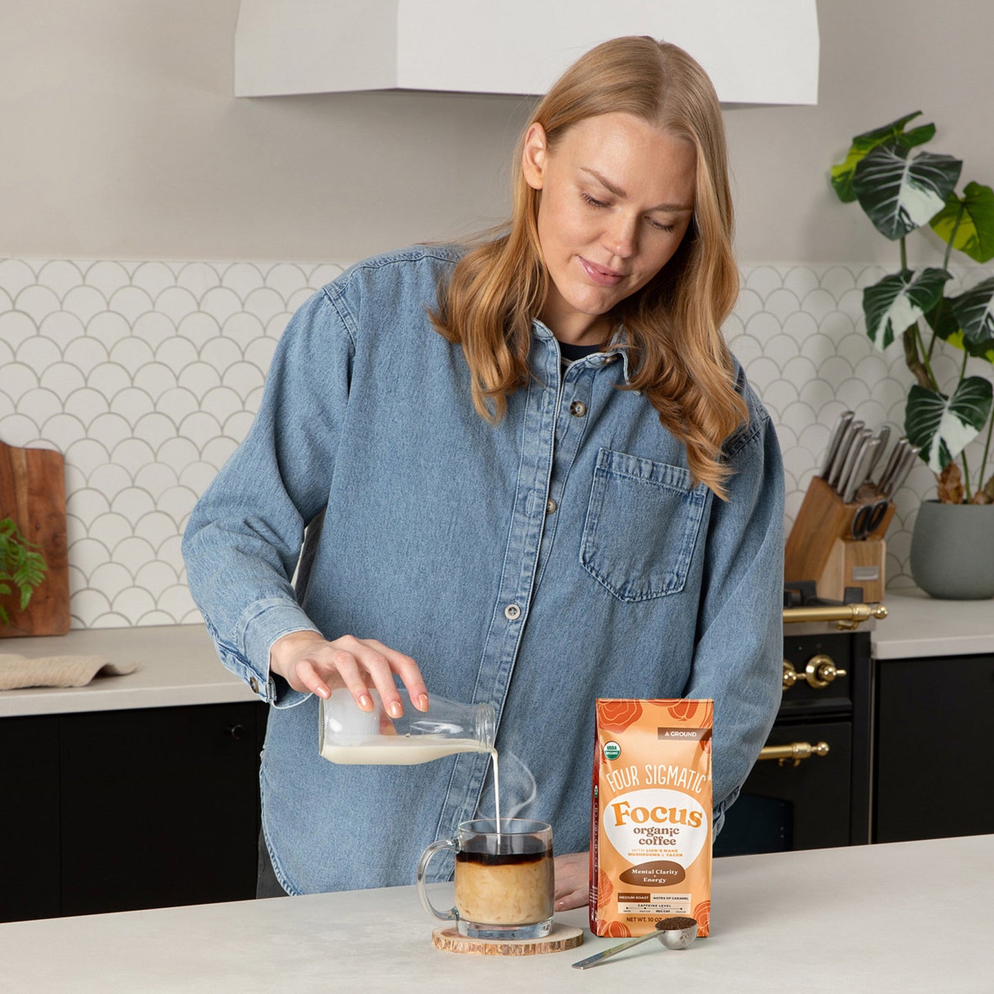 focus-ground-coffee-medium-h3 focus-ground-medium-lifestyle2.jpg